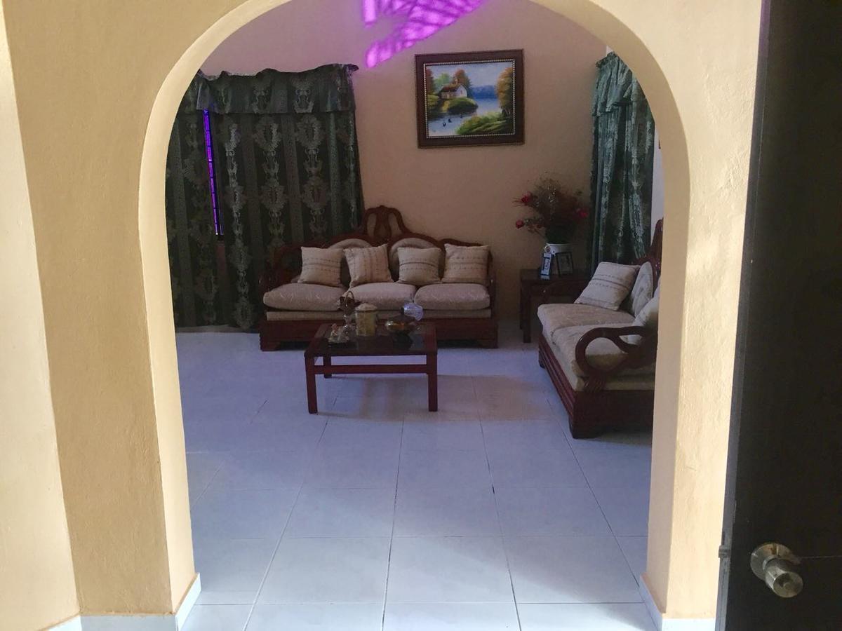 Nicole'S Guest Home Higuey Bagian luar foto